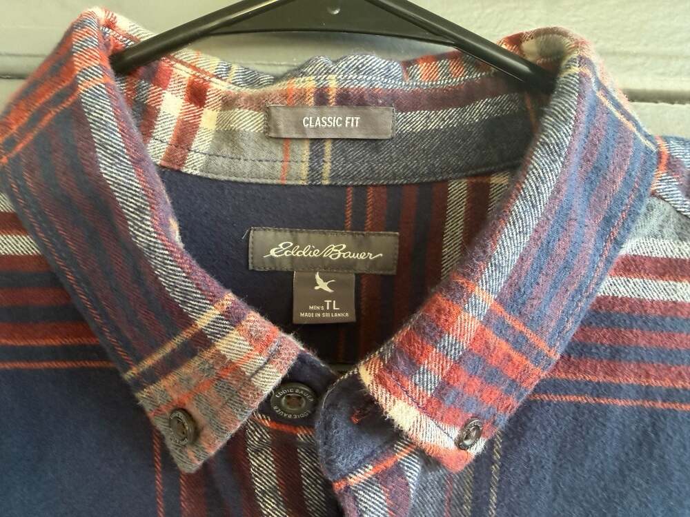 Eddie Bauer Men's Classic Fit Plaid Long Sleeve Flannel Button-Down Shirt